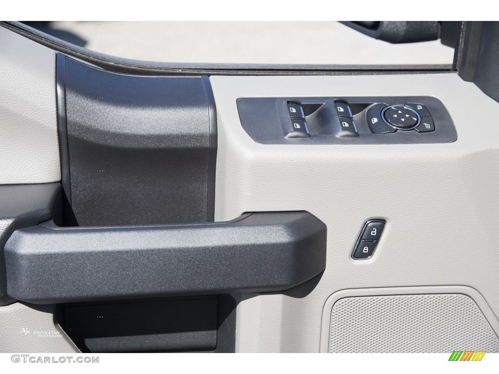 2016 F150 XL SuperCab 4x4 - Ingot Silver / Medium Earth Gray photo #6