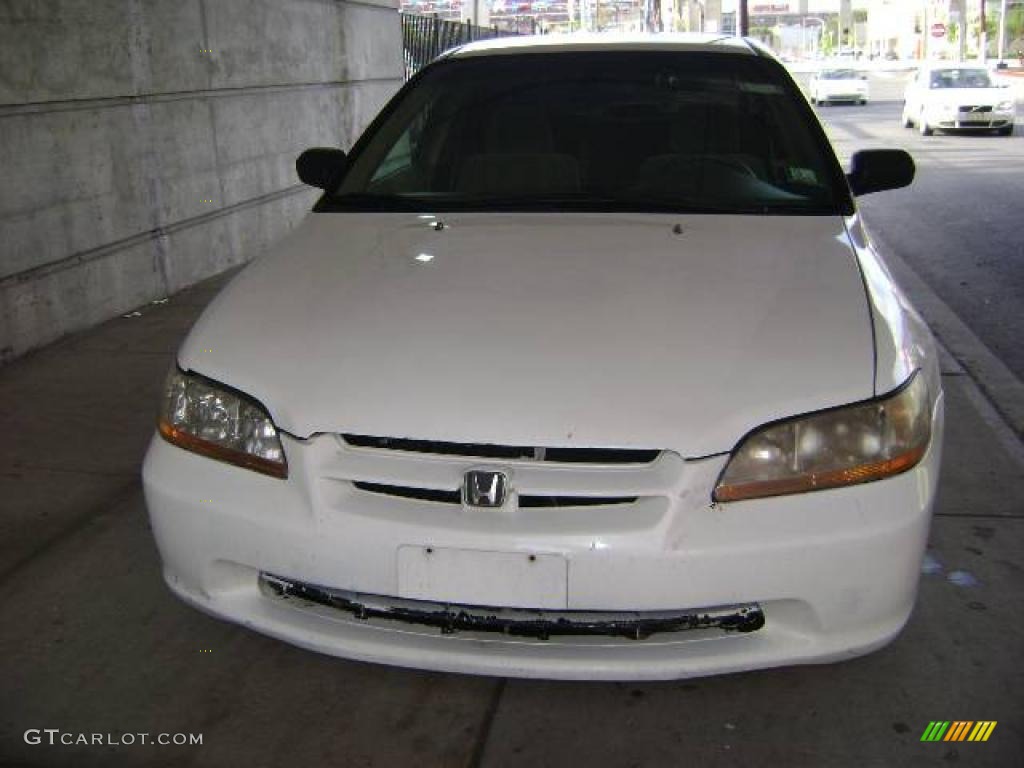 1999 Accord DX Sedan - Taffeta White / Ivory photo #7