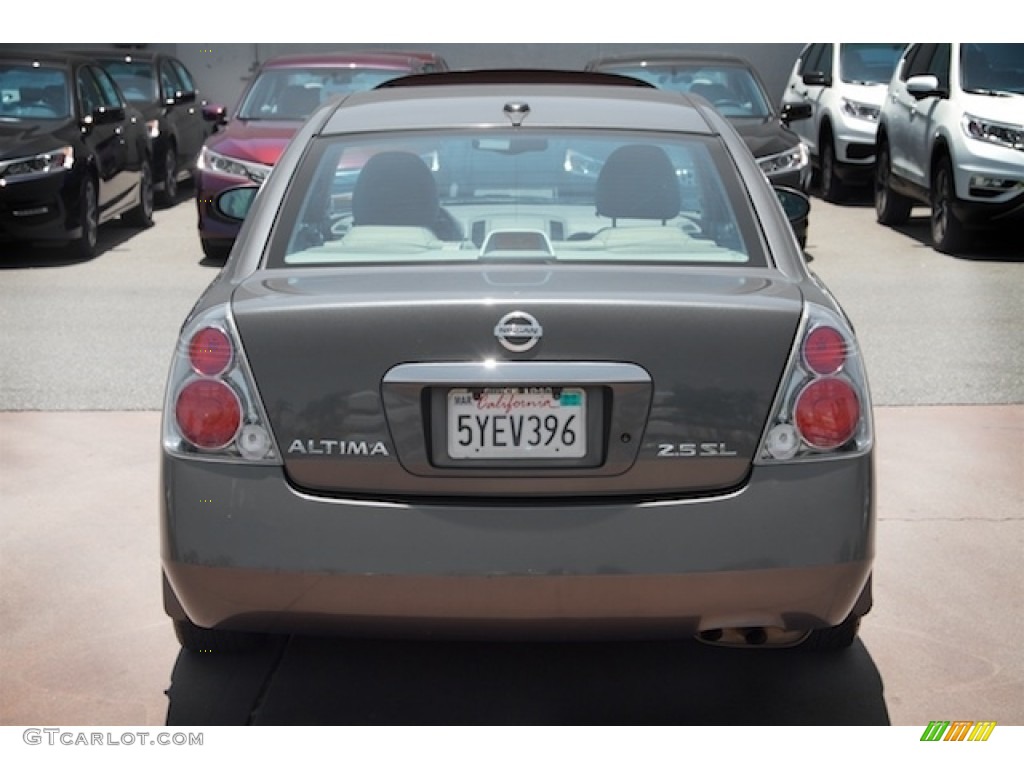 2005 Altima 2.5 S - Smoke Metallic / Blond photo #10