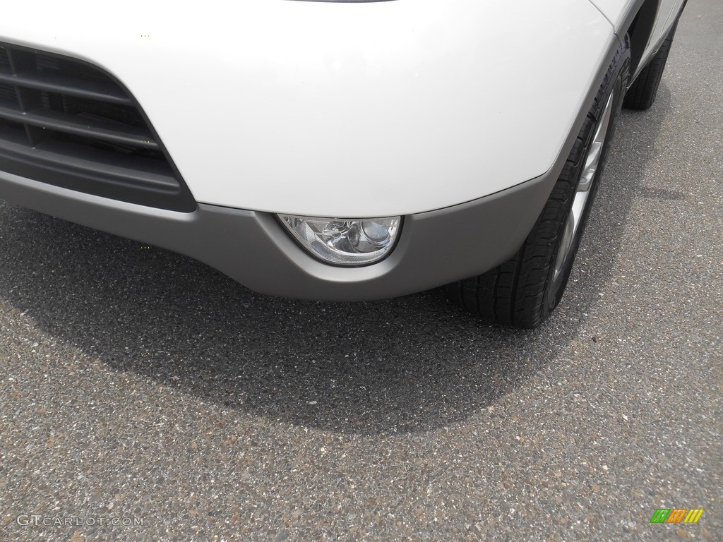 2012 Veracruz Limited AWD - Stone White / Beige photo #17