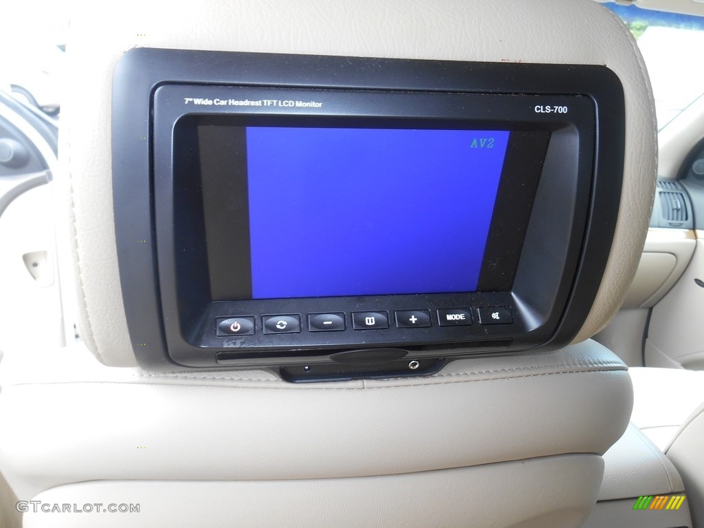 2012 Veracruz Limited AWD - Stone White / Beige photo #30