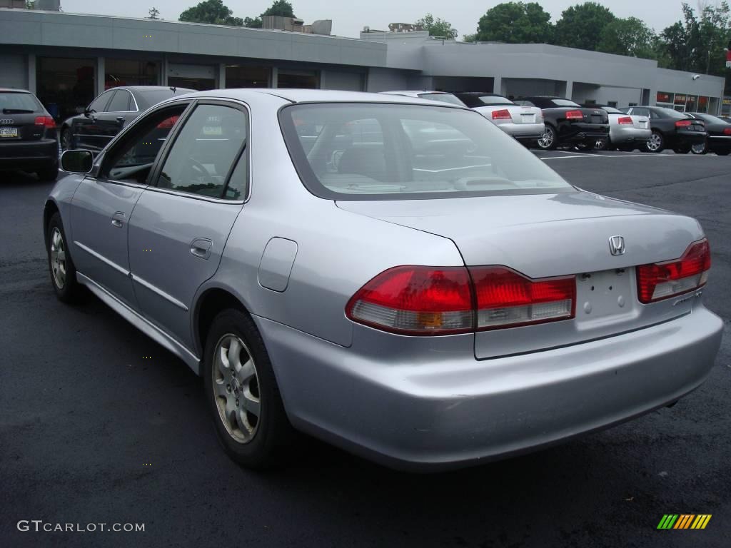 2002 Accord EX Sedan - Satin Silver Metallic / Quartz Gray photo #8