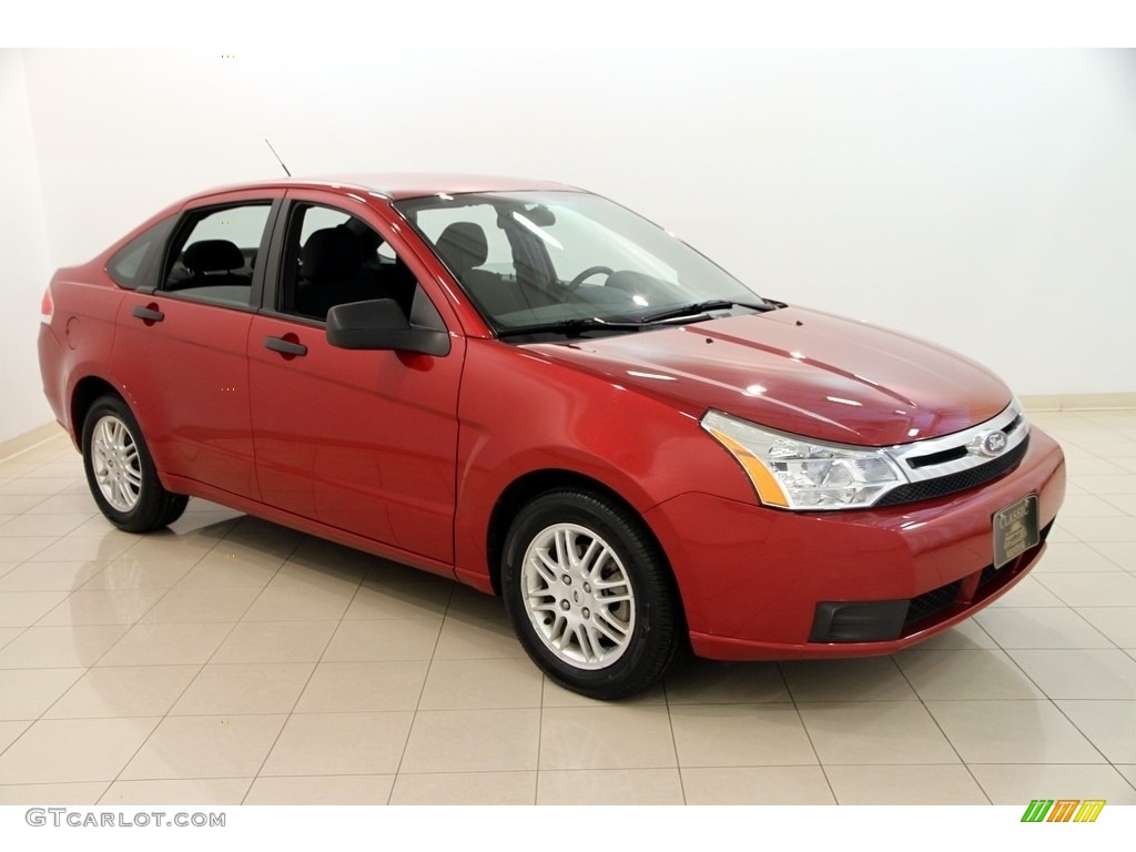 2011 Focus SE Sedan - Sangria Red Metallic / Charcoal Black photo #1