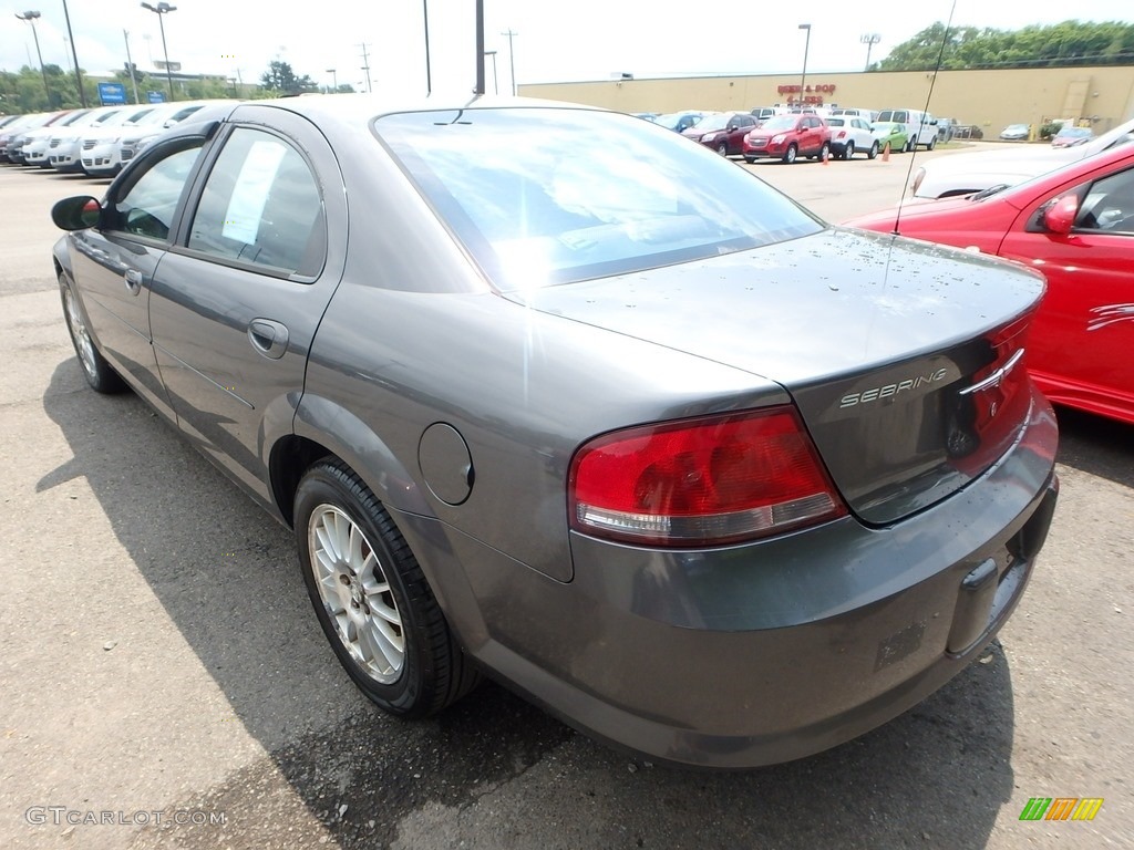 2004 Sebring LX Sedan - Graphite Metallic / Dark Slate Gray photo #2