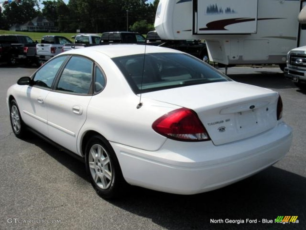 2007 Taurus SE - Vibrant White / Medium/Dark Flint photo #4
