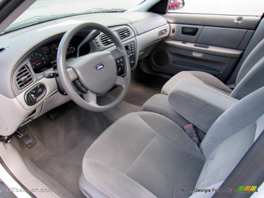 2007 Taurus SE - Vibrant White / Medium/Dark Flint photo #13