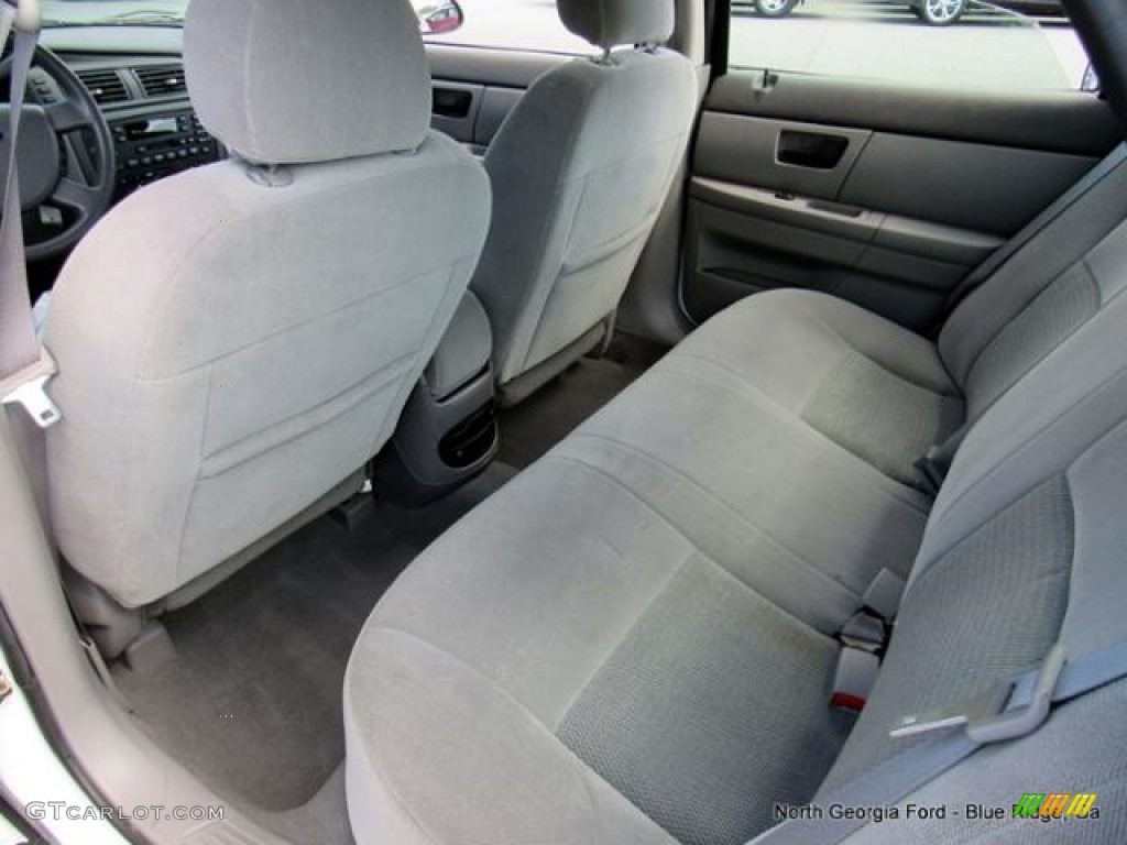 2007 Taurus SE - Vibrant White / Medium/Dark Flint photo #17
