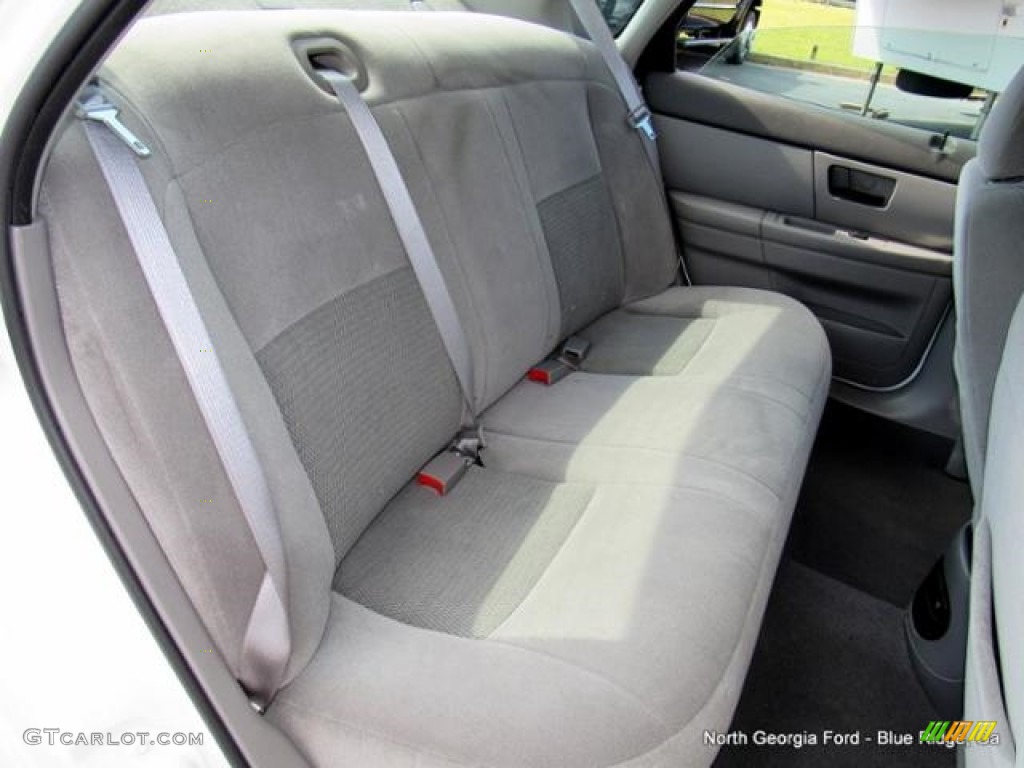 2007 Taurus SE - Vibrant White / Medium/Dark Flint photo #20
