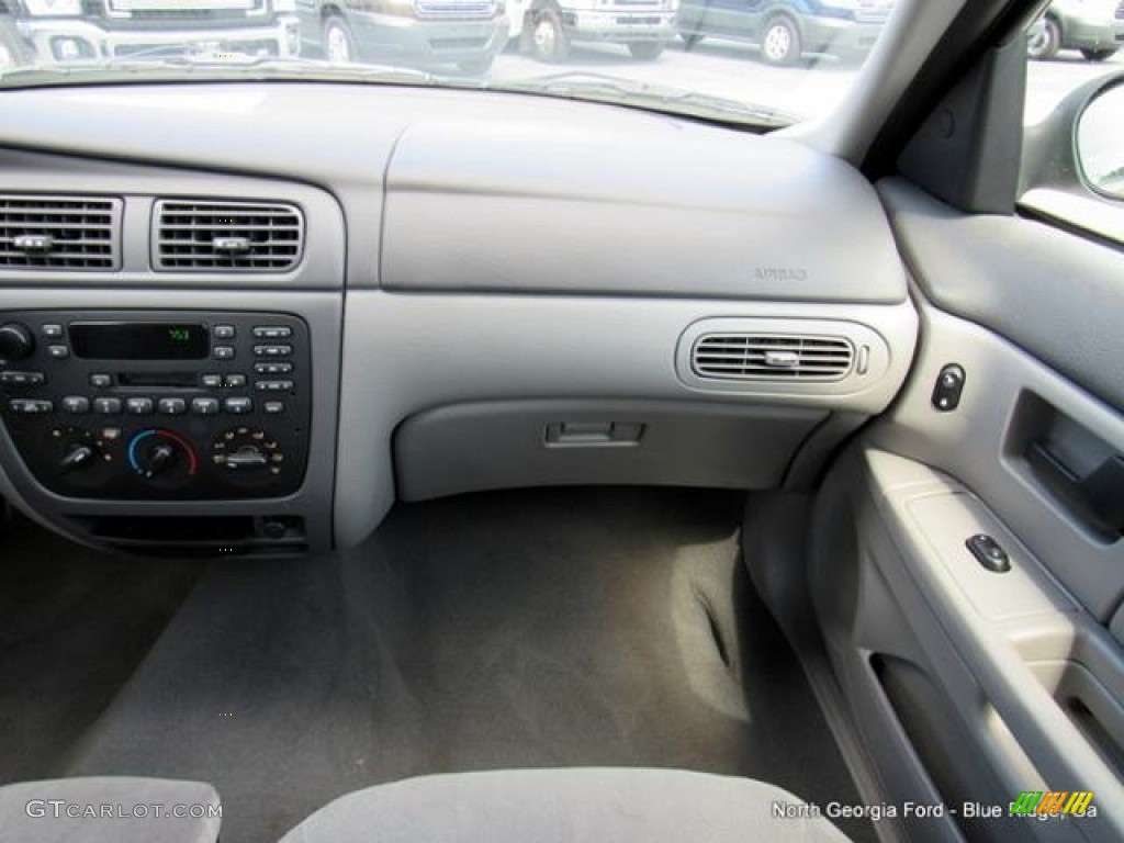 2007 Taurus SE - Vibrant White / Medium/Dark Flint photo #24