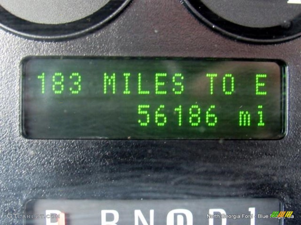 2007 Taurus SE - Vibrant White / Medium/Dark Flint photo #26