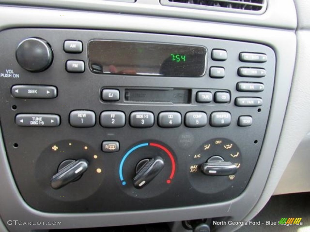 2007 Taurus SE - Vibrant White / Medium/Dark Flint photo #27