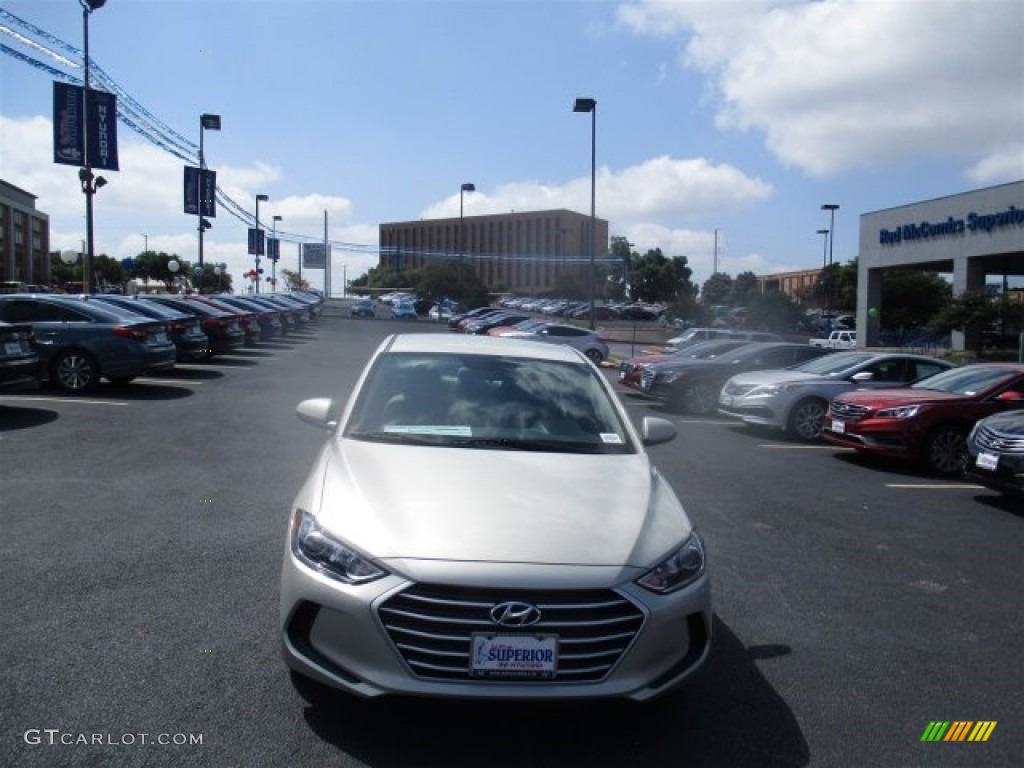 2017 Elantra SE - Beige / Beige photo #2