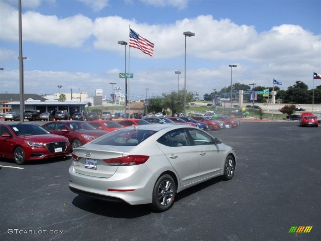 2017 Elantra SE - Beige / Beige photo #7