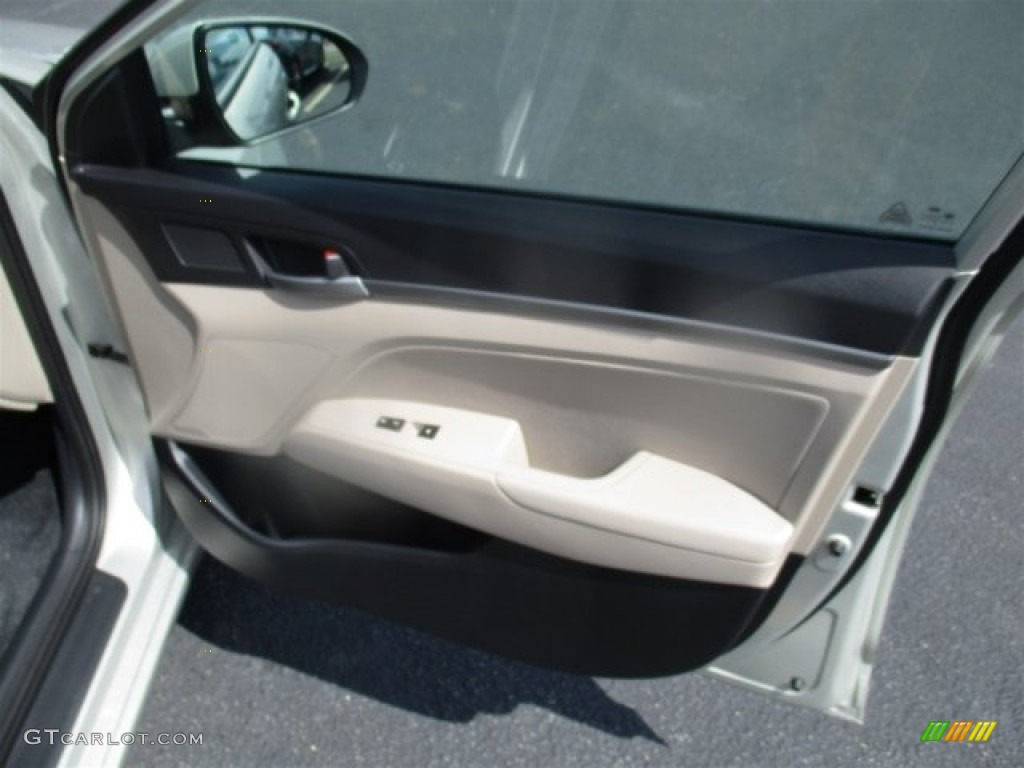 2017 Elantra SE - Beige / Beige photo #11