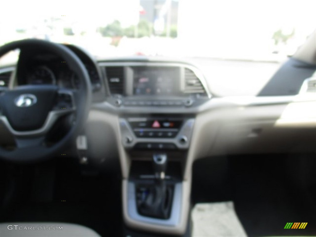2017 Elantra SE - Beige / Beige photo #15