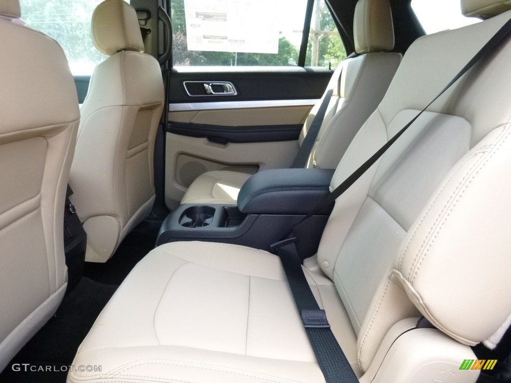 2016 Explorer XLT 4WD - Caribou Metallic / Medium Light Camel photo #8