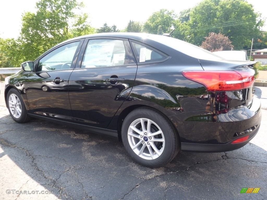 2016 Focus SE Sedan - Shadow Black / Charcoal Black photo #4