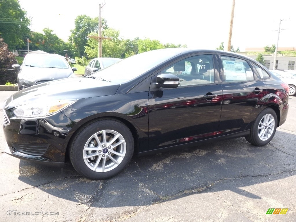 2016 Focus SE Sedan - Shadow Black / Charcoal Black photo #5