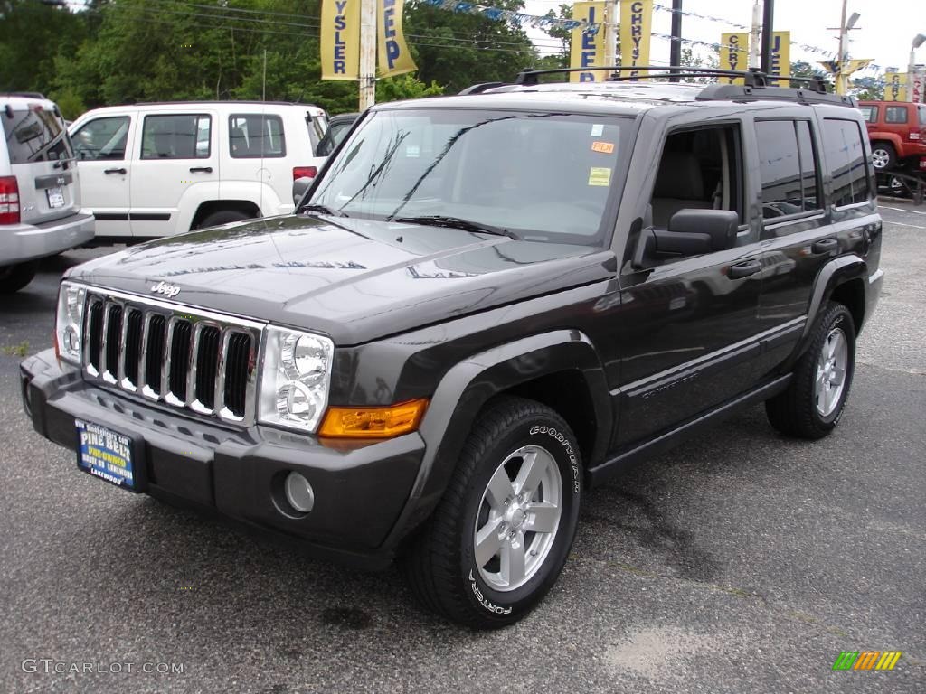 2006 Commander 4x4 - Dark Khaki Pearl / Khaki photo #1