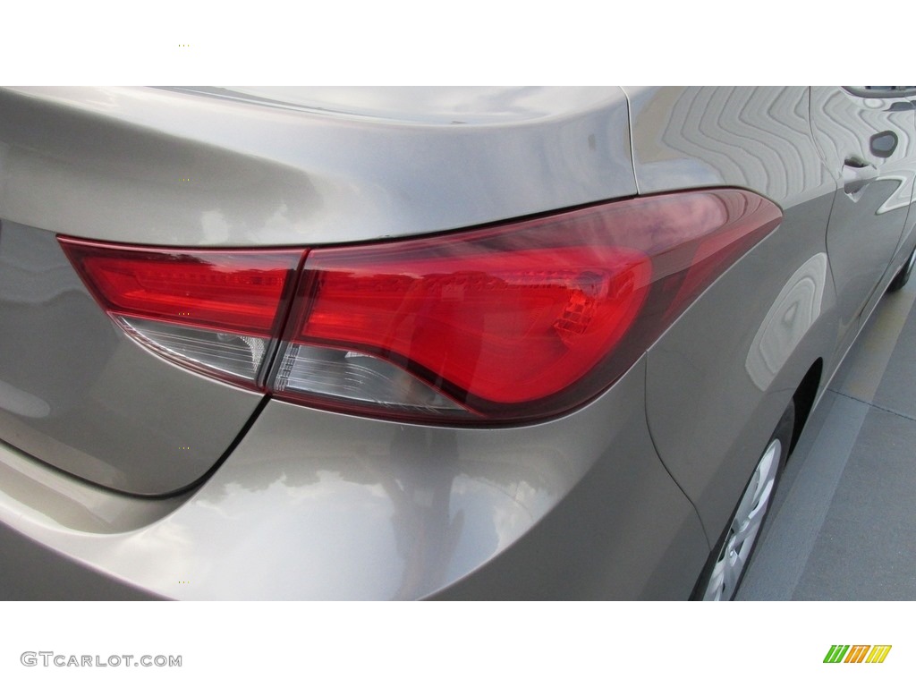 2016 Elantra SE - Desert Bronze / Beige photo #11