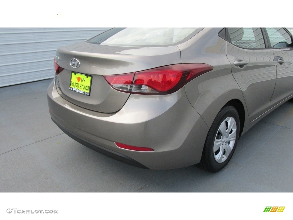 2016 Elantra SE - Desert Bronze / Beige photo #12