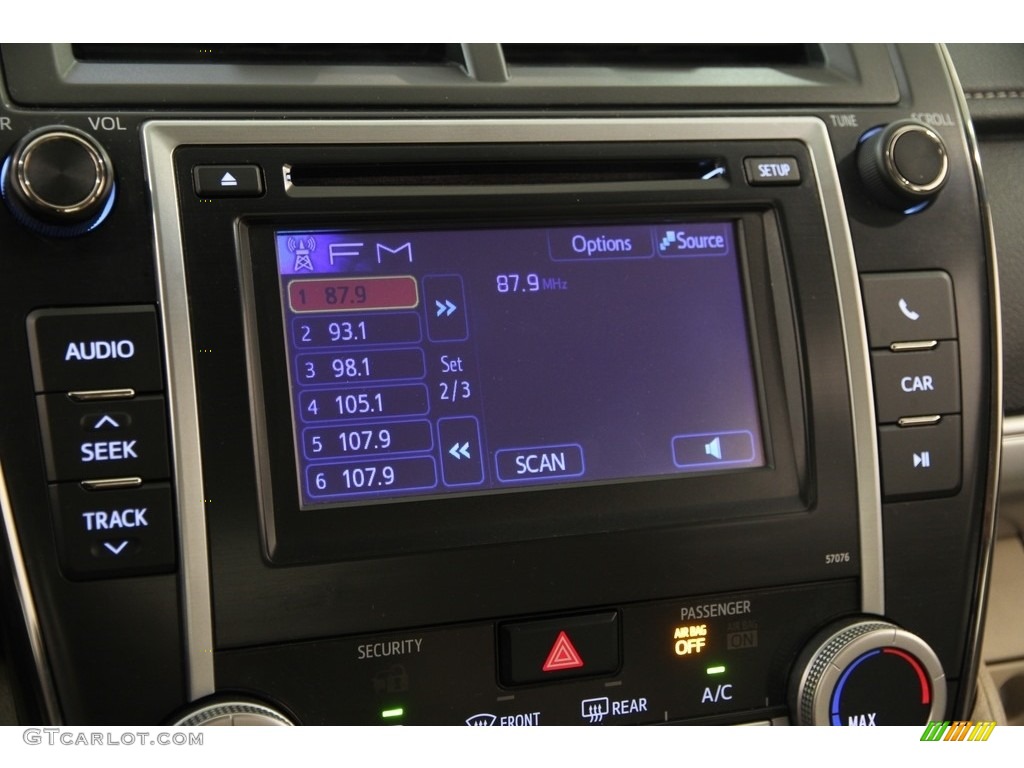 2013 Camry LE - Champagne Mica / Ivory photo #9