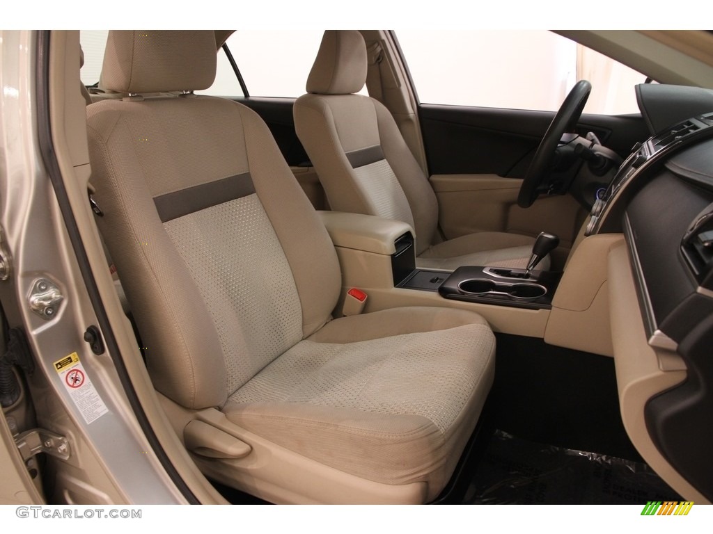 2013 Camry LE - Champagne Mica / Ivory photo #13