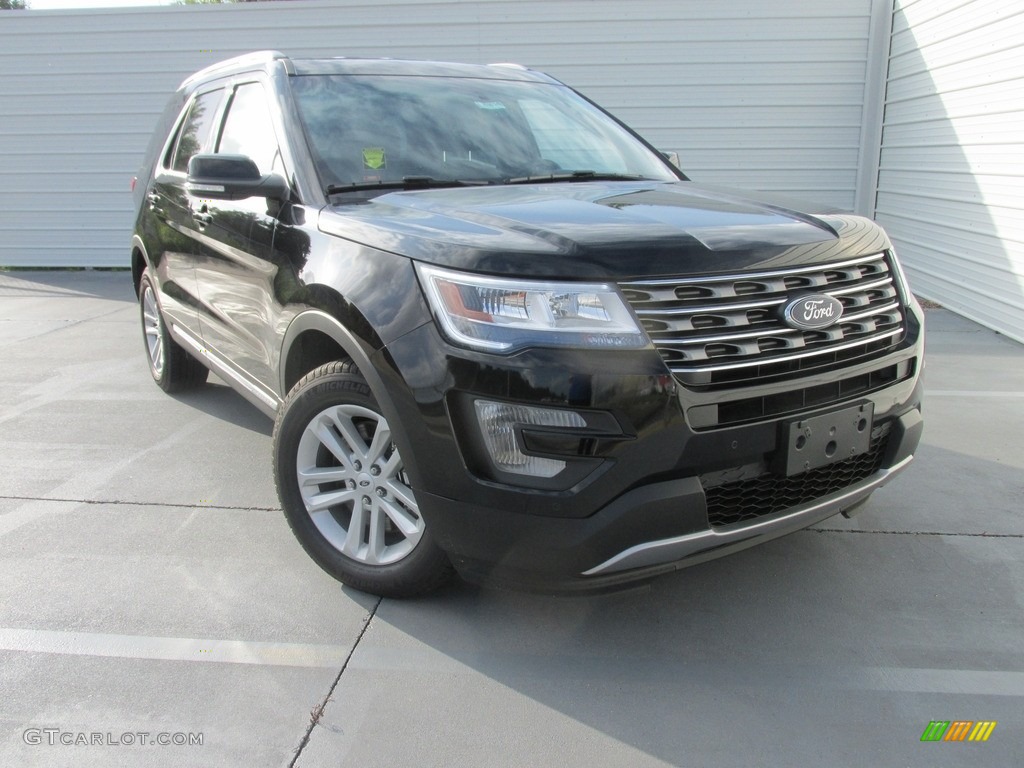 2016 Explorer XLT - Shadow Black / Ebony Black photo #2