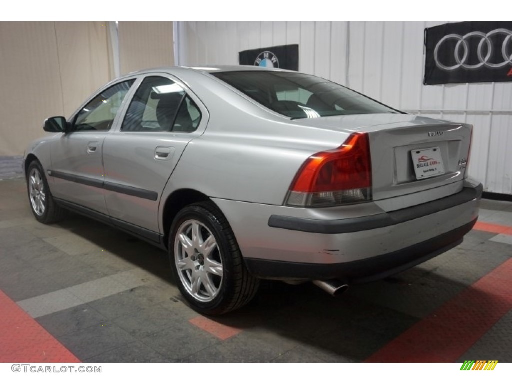 2002 S60 2.4T AWD - Silver Metallic / Graphite photo #10