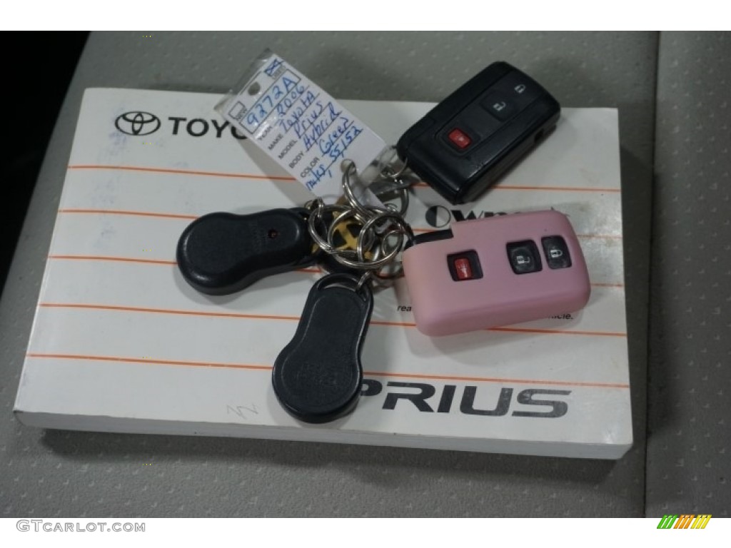 2006 Prius Hybrid - Silver Pine Mica / Gray photo #44