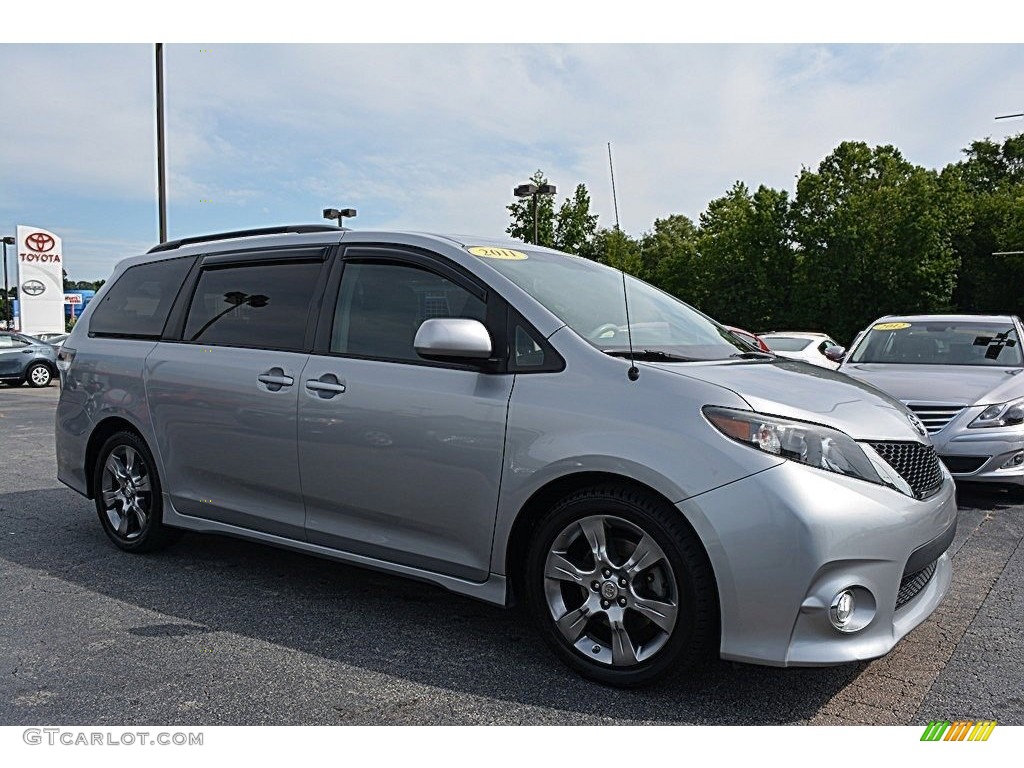 Silver Sky Metallic Toyota Sienna