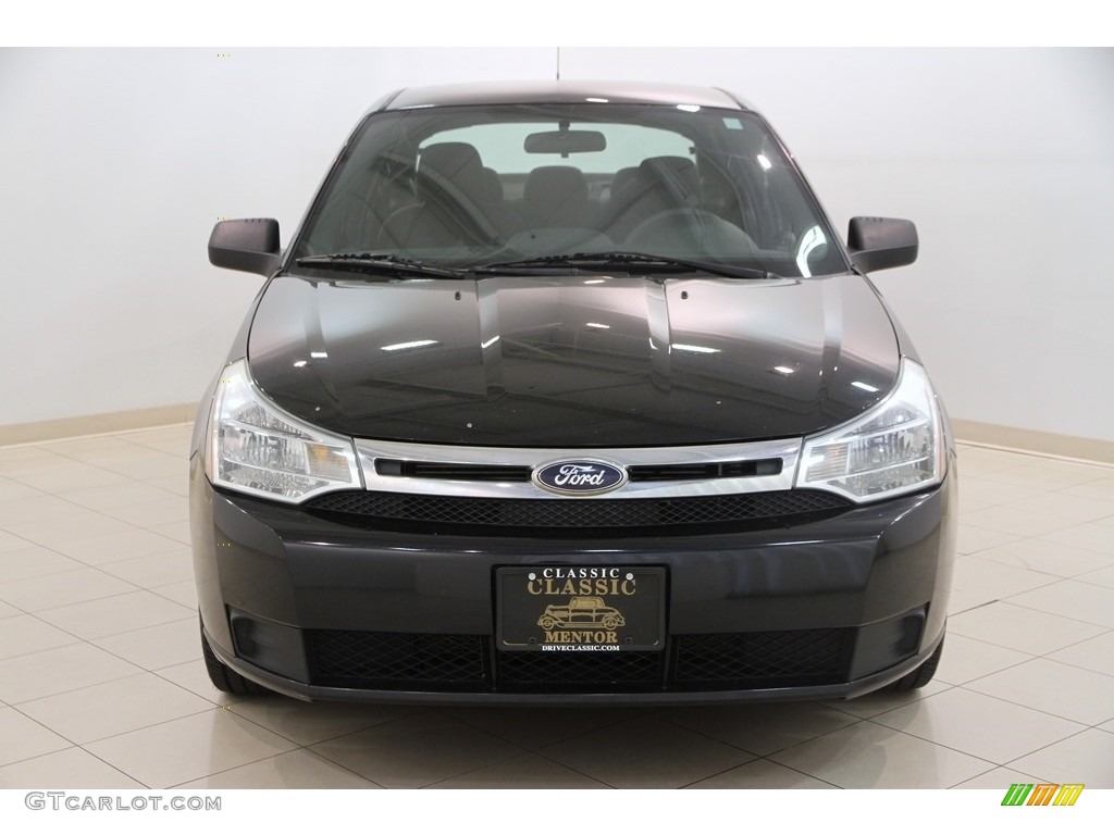 2010 Focus SE Sedan - Ebony Black / Charcoal Black photo #2