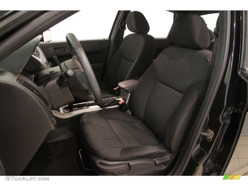 2010 Focus SE Sedan - Ebony Black / Charcoal Black photo #5