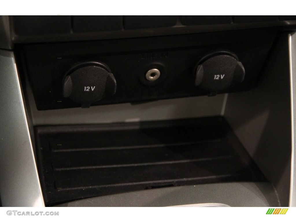 2010 Focus SE Sedan - Ebony Black / Charcoal Black photo #11