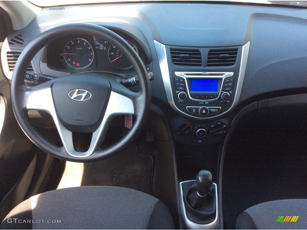 2013 Accent GS 5 Door - Marathon Blue / Gray photo #12