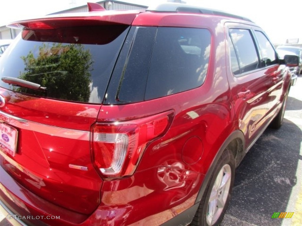 2016 Explorer XLT 4WD - Ruby Red Metallic Tri-Coat / Medium Light Camel photo #7