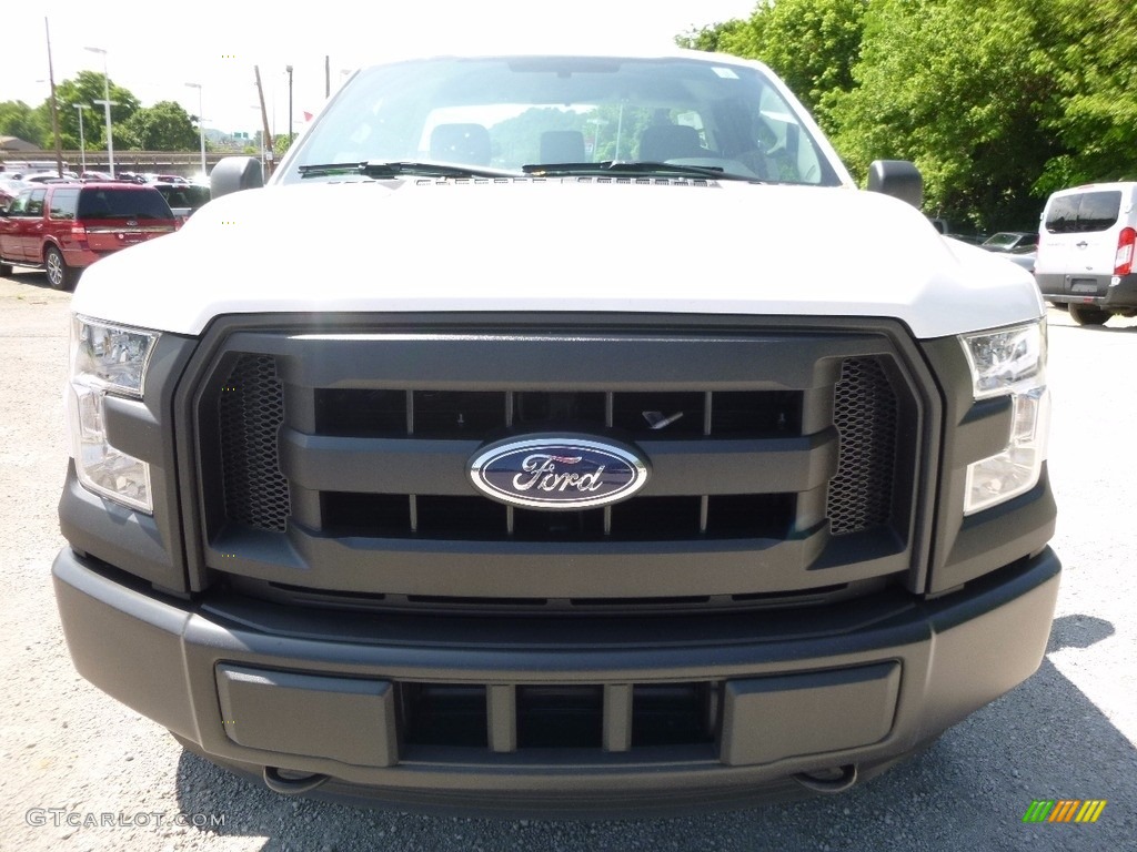 2016 F150 XL Regular Cab 4x4 - Oxford White / Medium Earth Gray photo #9
