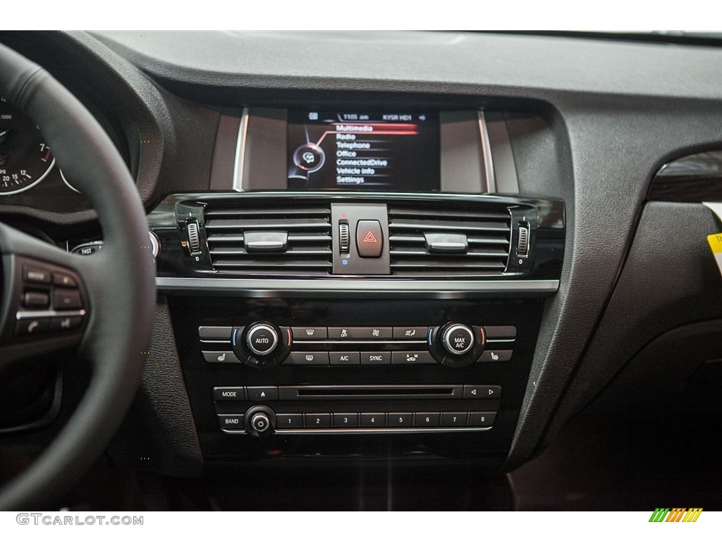 2017 BMW X3 xDrive28i Controls Photo #113863459