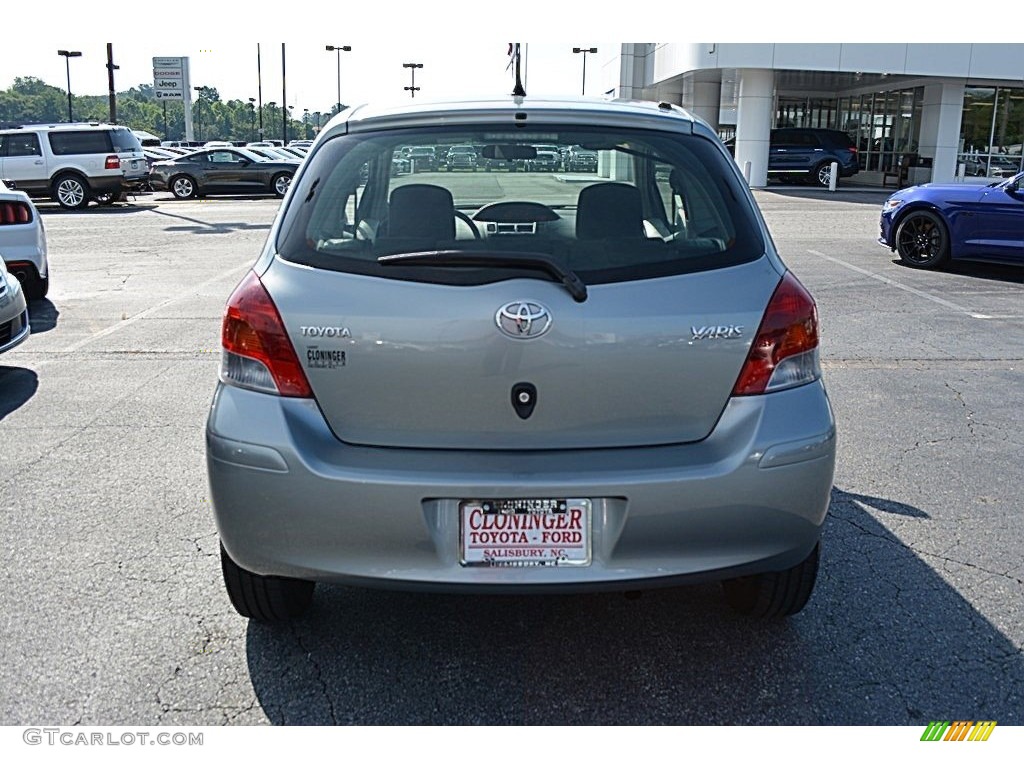 2011 Yaris 3 Door Liftback - Meteorite Metallic / Dark Charcoal photo #4