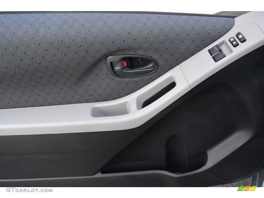 2011 Yaris 3 Door Liftback - Meteorite Metallic / Dark Charcoal photo #8