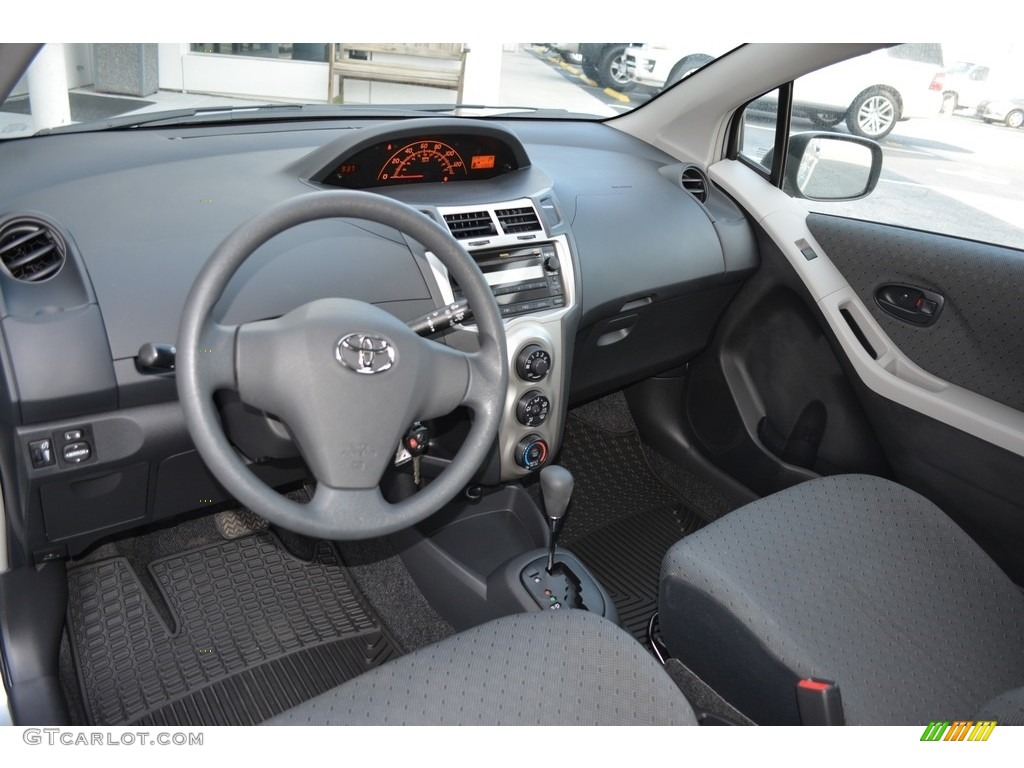2011 Yaris 3 Door Liftback - Meteorite Metallic / Dark Charcoal photo #10
