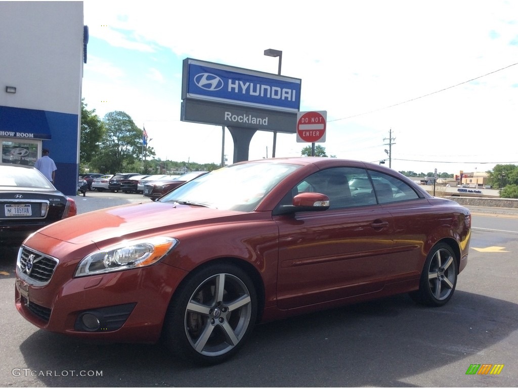 2011 C70 T5 - Flamenco Red Metallic / Cranberry Leather/Off Black photo #1