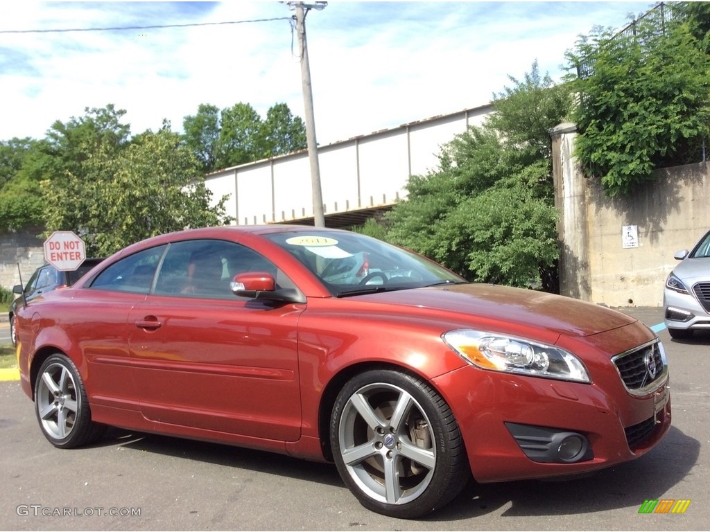 2011 C70 T5 - Flamenco Red Metallic / Cranberry Leather/Off Black photo #3
