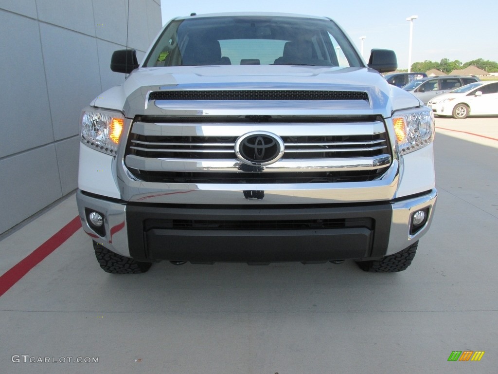 2016 Tundra SR5 CrewMax 4x4 - Super White / Graphite photo #8