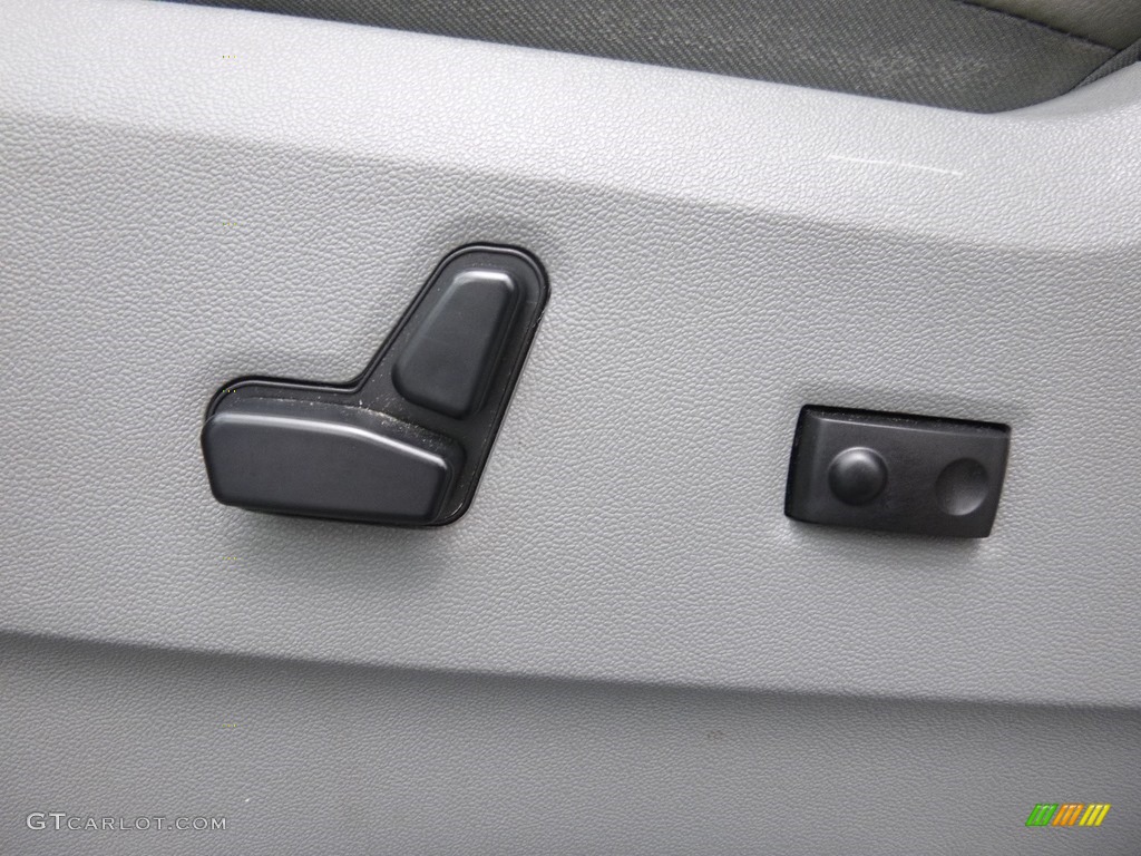 2011 Routan SEL - Twilight Gray Metallic / Aero Gray photo #16