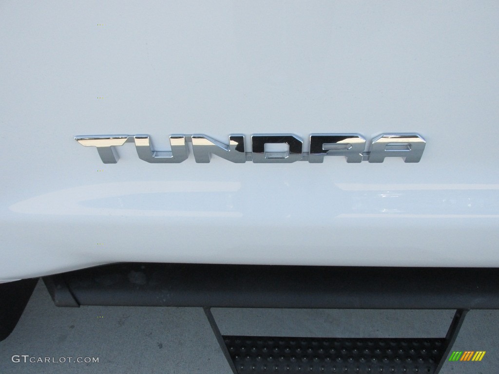 2016 Tundra Limited CrewMax 4x4 - Super White / Black photo #15