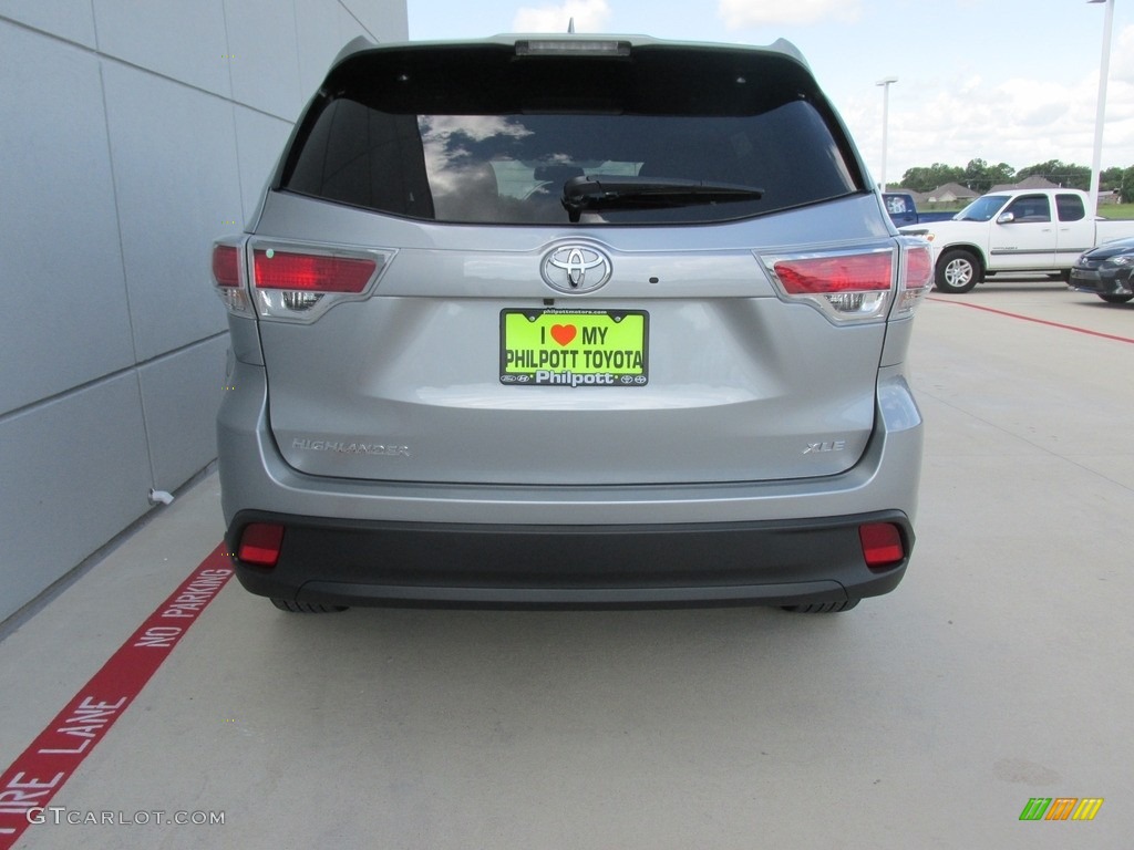 2016 Highlander XLE - Silver Sky Metallic / Black photo #5