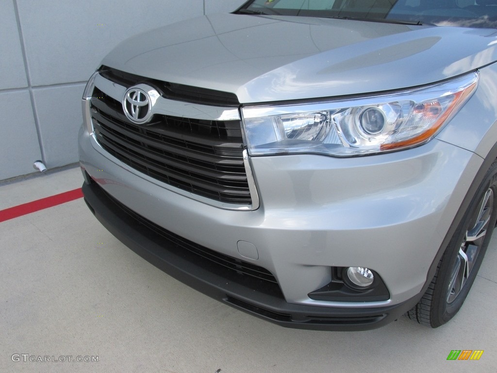 2016 Highlander XLE - Silver Sky Metallic / Black photo #10