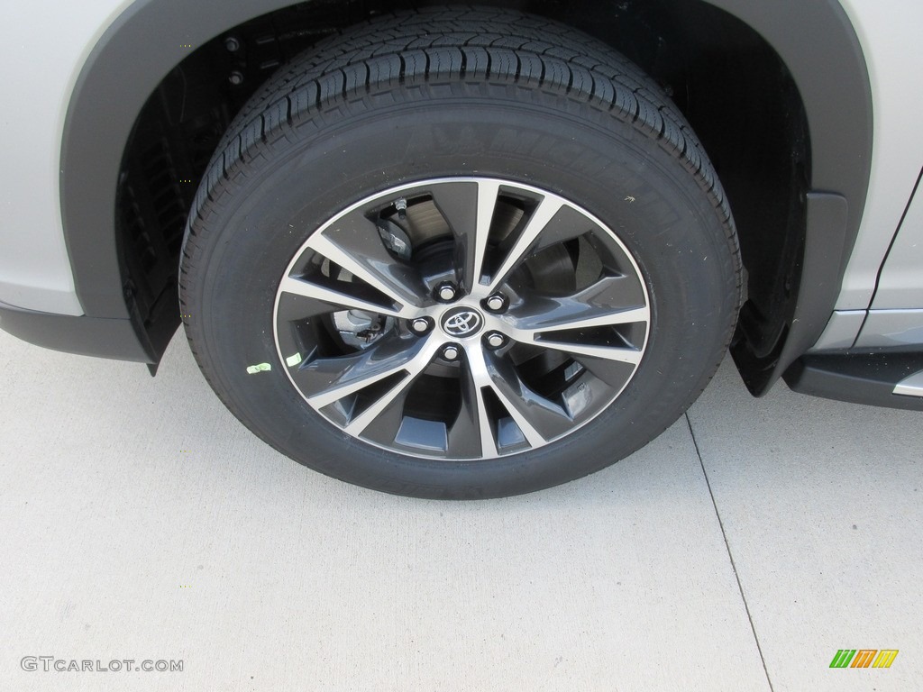 2016 Highlander XLE - Silver Sky Metallic / Black photo #11