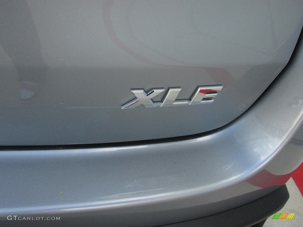 2016 Highlander XLE - Silver Sky Metallic / Black photo #15